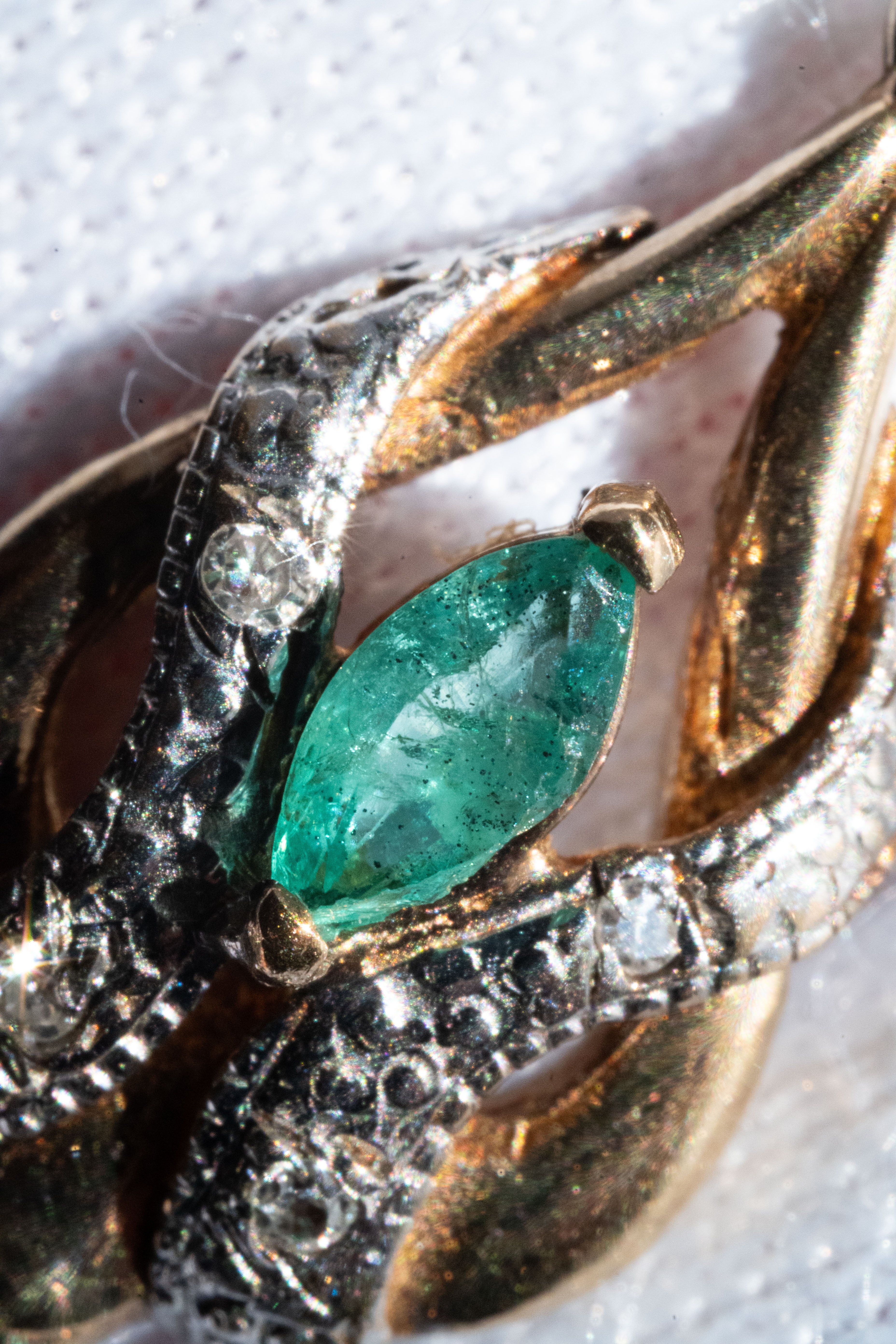 9金 2.2g 天然エメラルド(マーキスカット) & ダイヤモンド ゴールド・ドロップピアス