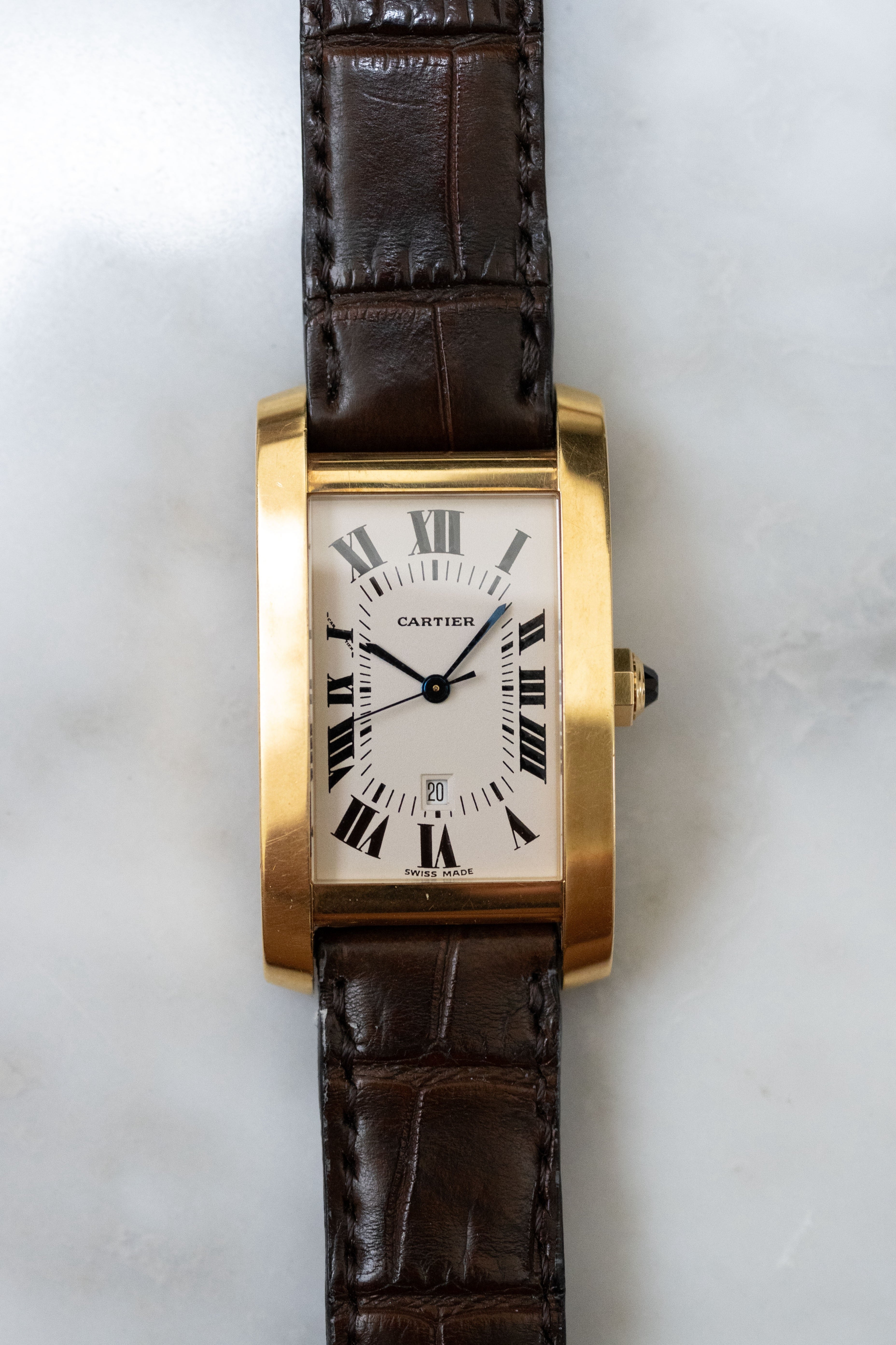 【廃盤モデル】CARTIER タンクアメリカン 18Kイエローゴールド MMサイズ W2600851