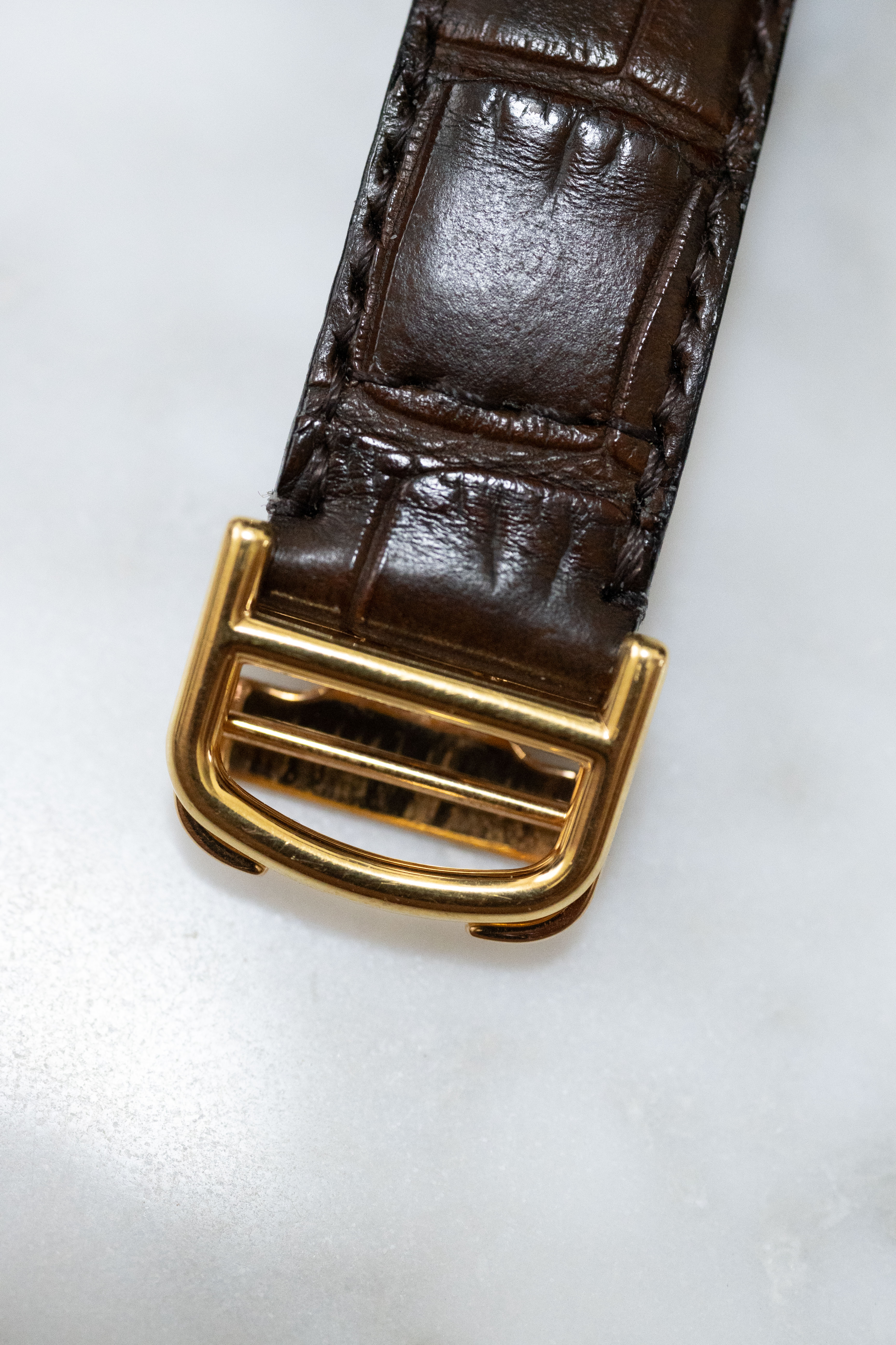 【廃盤モデル】CARTIER タンクアメリカン 18Kイエローゴールド MMサイズ W2600851