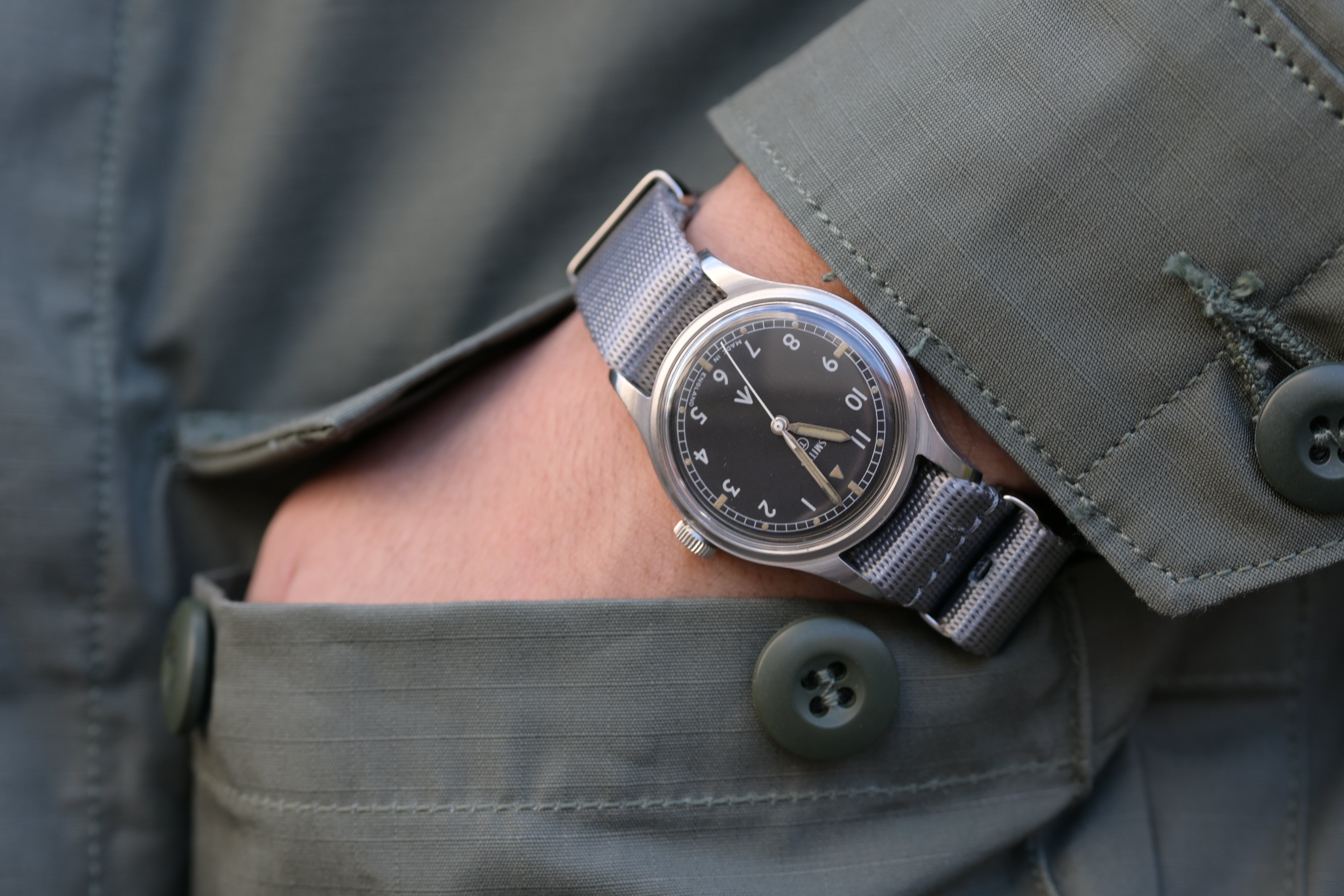 スミス(Smiths)イギリス陸軍用腕時計 ブロードアロー W10 1967年支給品