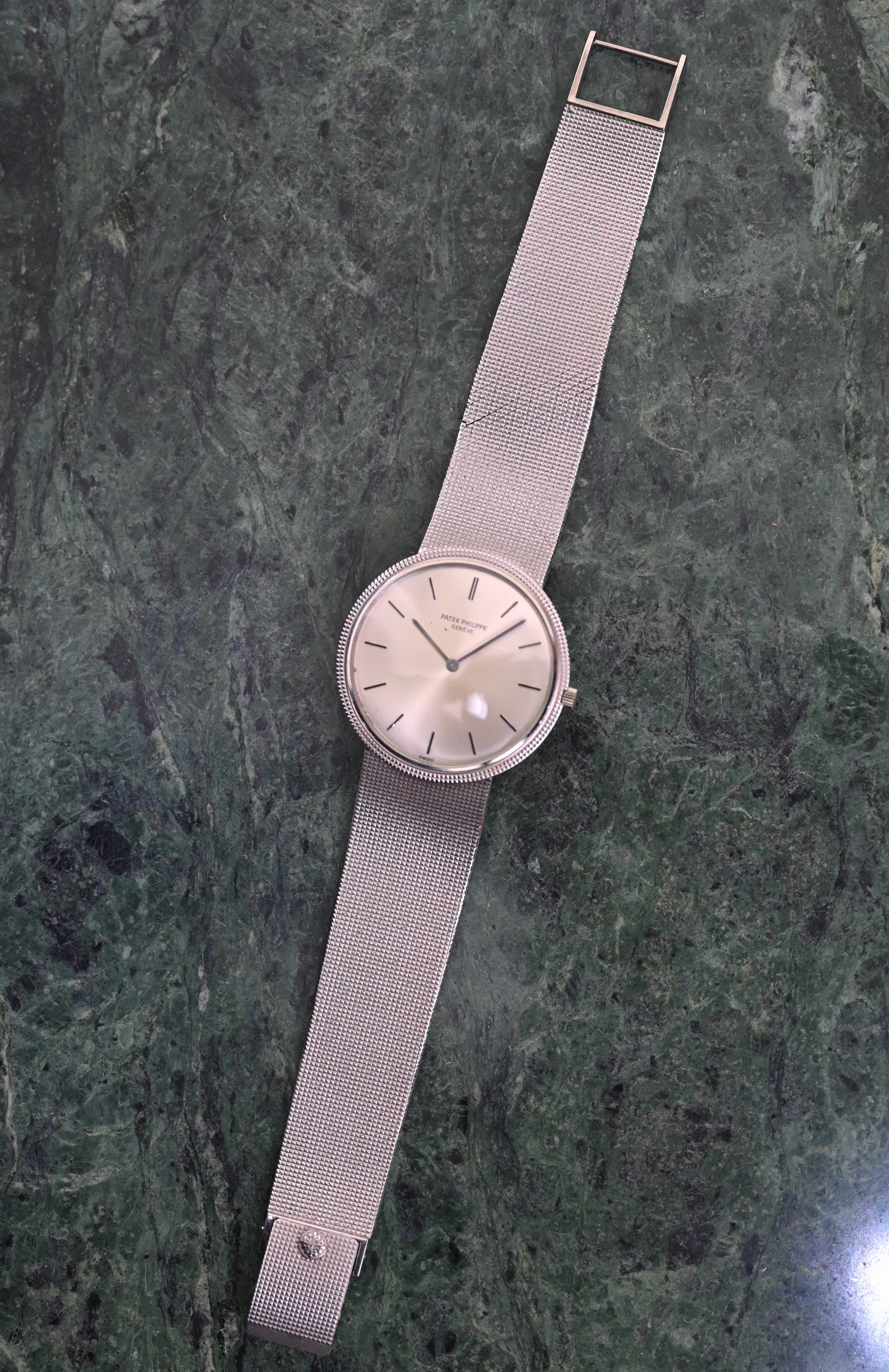 【オーバーホール中】パテックフィリップ カラトラバ WG ブレス一体型 Ref.3520