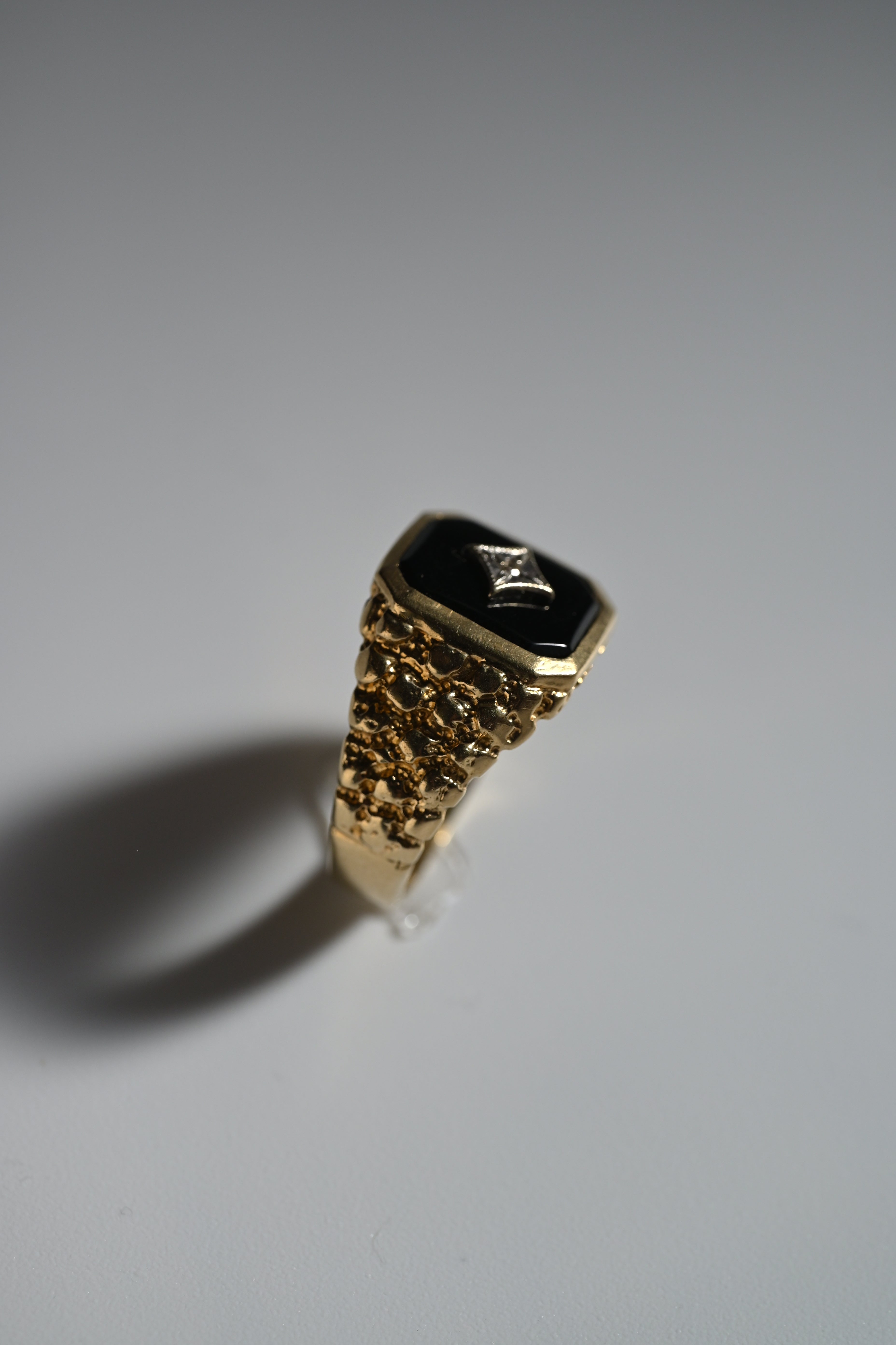 10K 5.89g オニキス & 星留めダイヤ・ヴィンテージリング