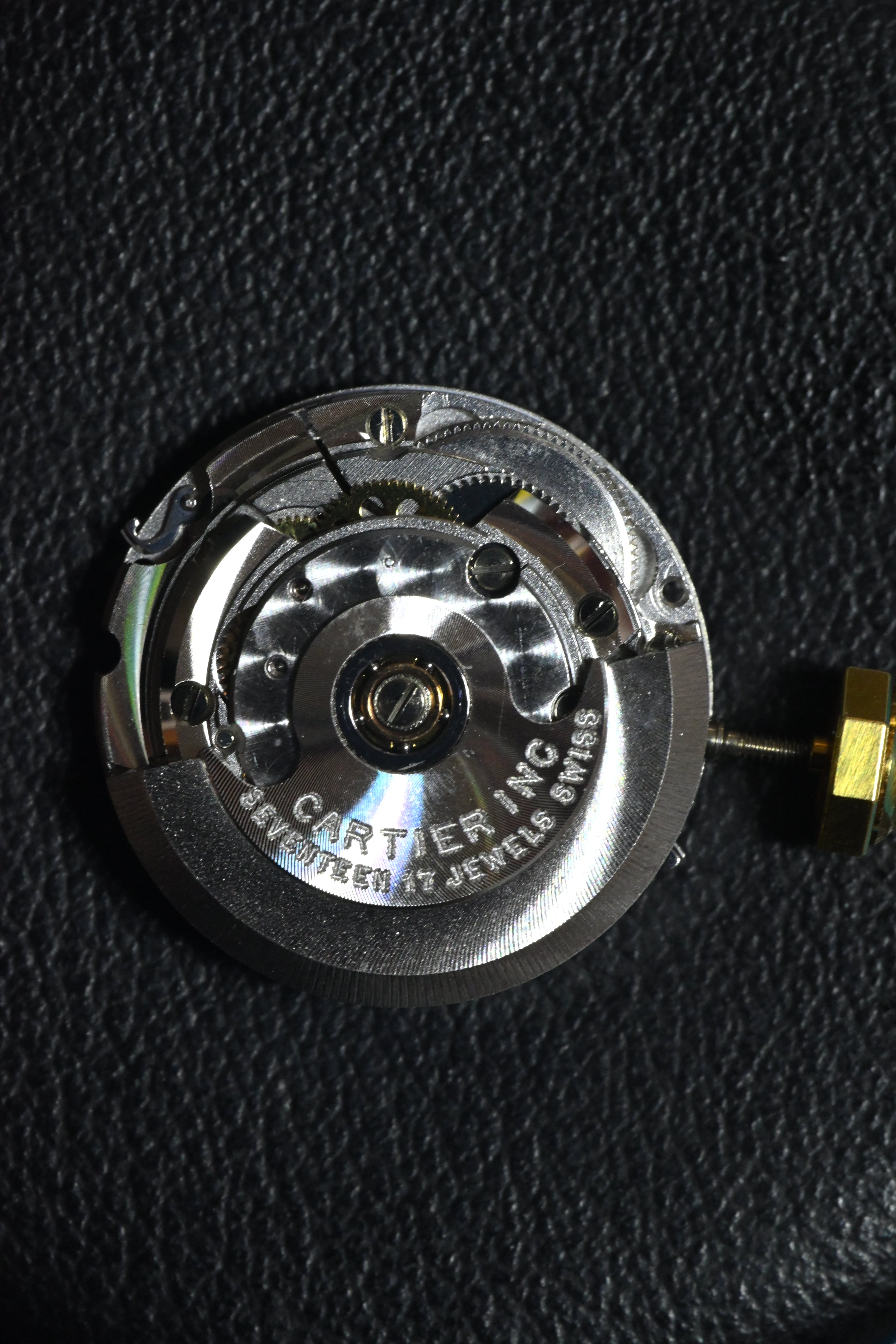 【廃盤モデル】CARTIER タンクアメリカン 18Kイエローゴールド MMサイズ W2600851