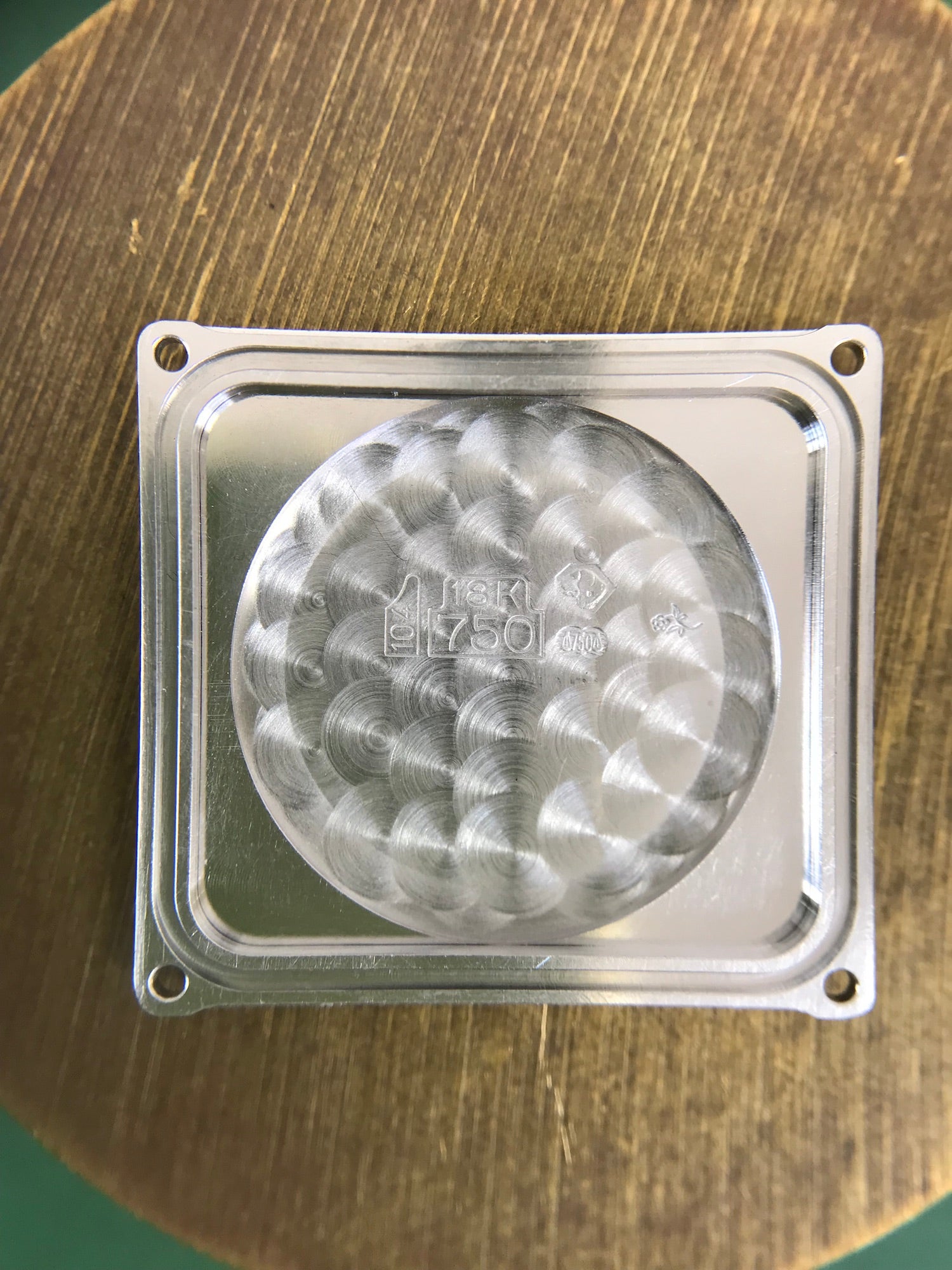 カルティエ タンク フランセーズLMサイズ 18K ホワイトゴールドモデル Ref.2366