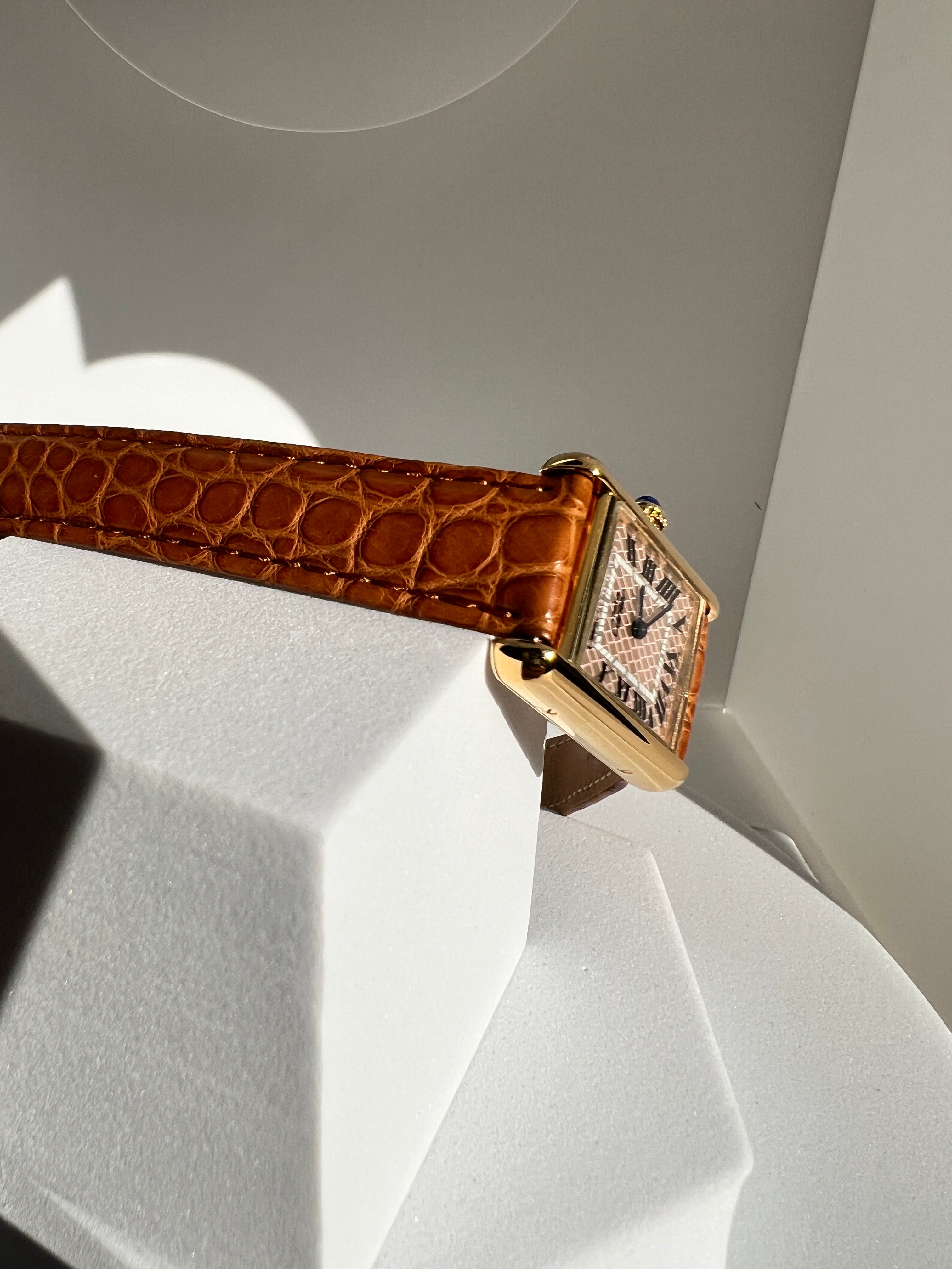 マスト ドゥ カルティエ タンク レディースヴィンテージウォッチ ピンク アクアリーノ MMサイズ 純銀に18Kヴェルメイユ