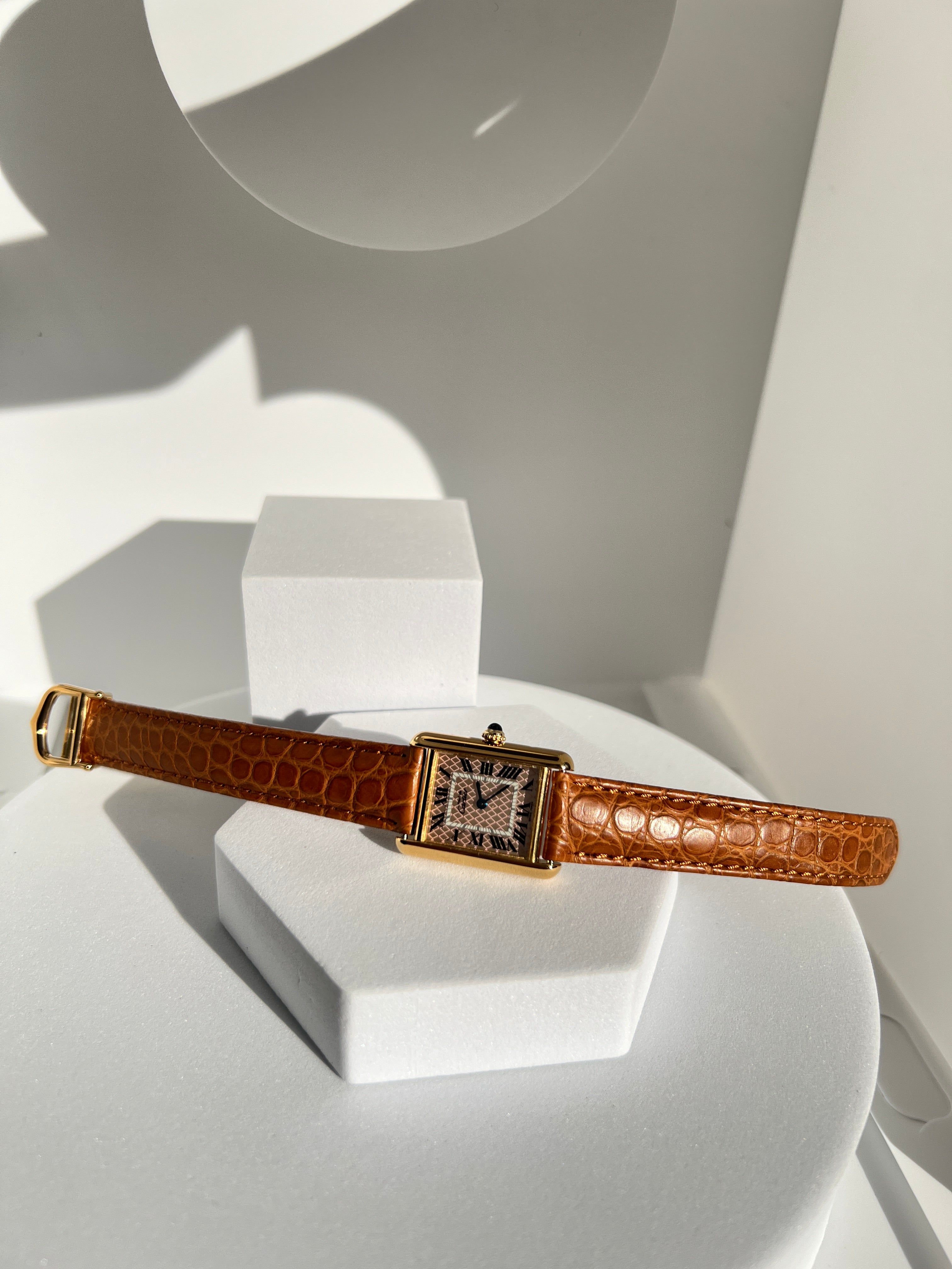 マスト ドゥ カルティエ タンク レディースヴィンテージウォッチ ピンク アクアリーノ MMサイズ 純銀に18Kヴェルメイユ