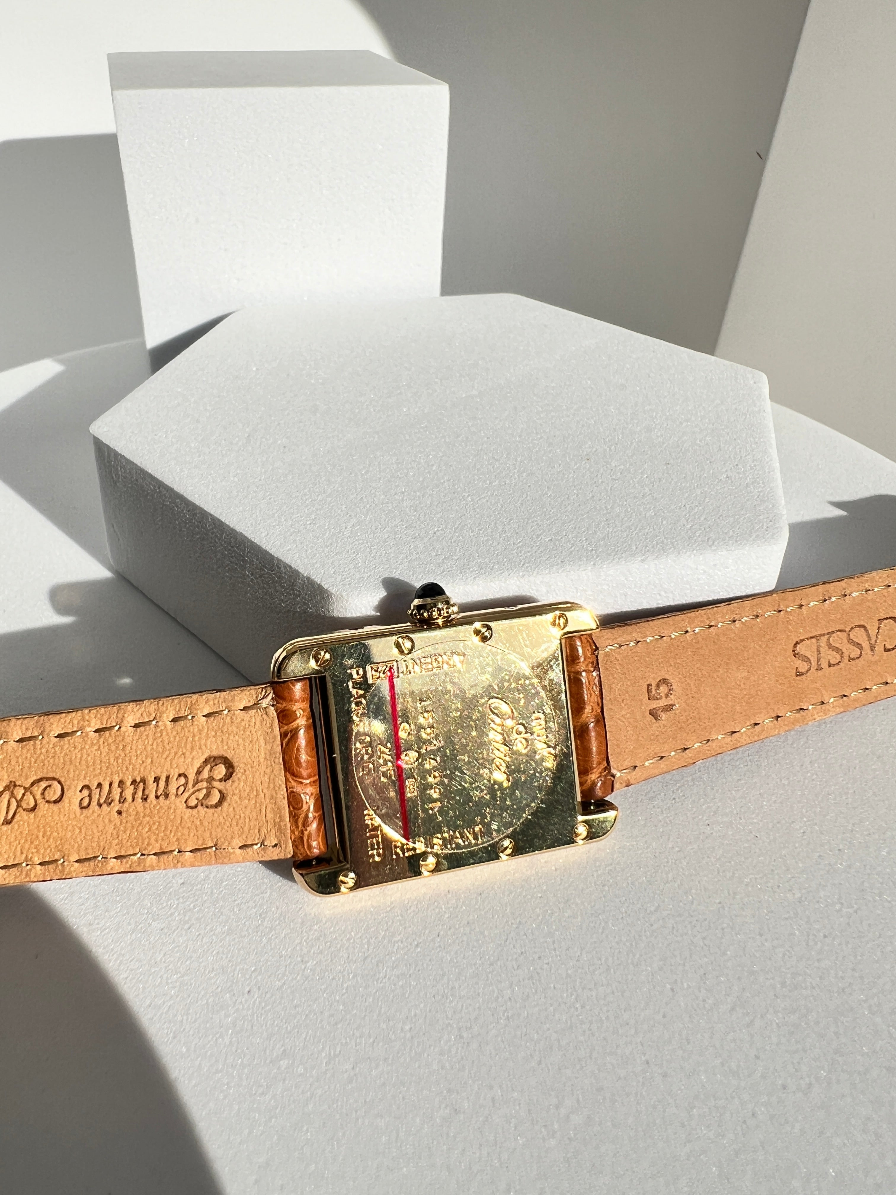 マスト ドゥ カルティエ タンク レディースヴィンテージウォッチ ピンク アクアリーノ MMサイズ 純銀に18Kヴェルメイユ