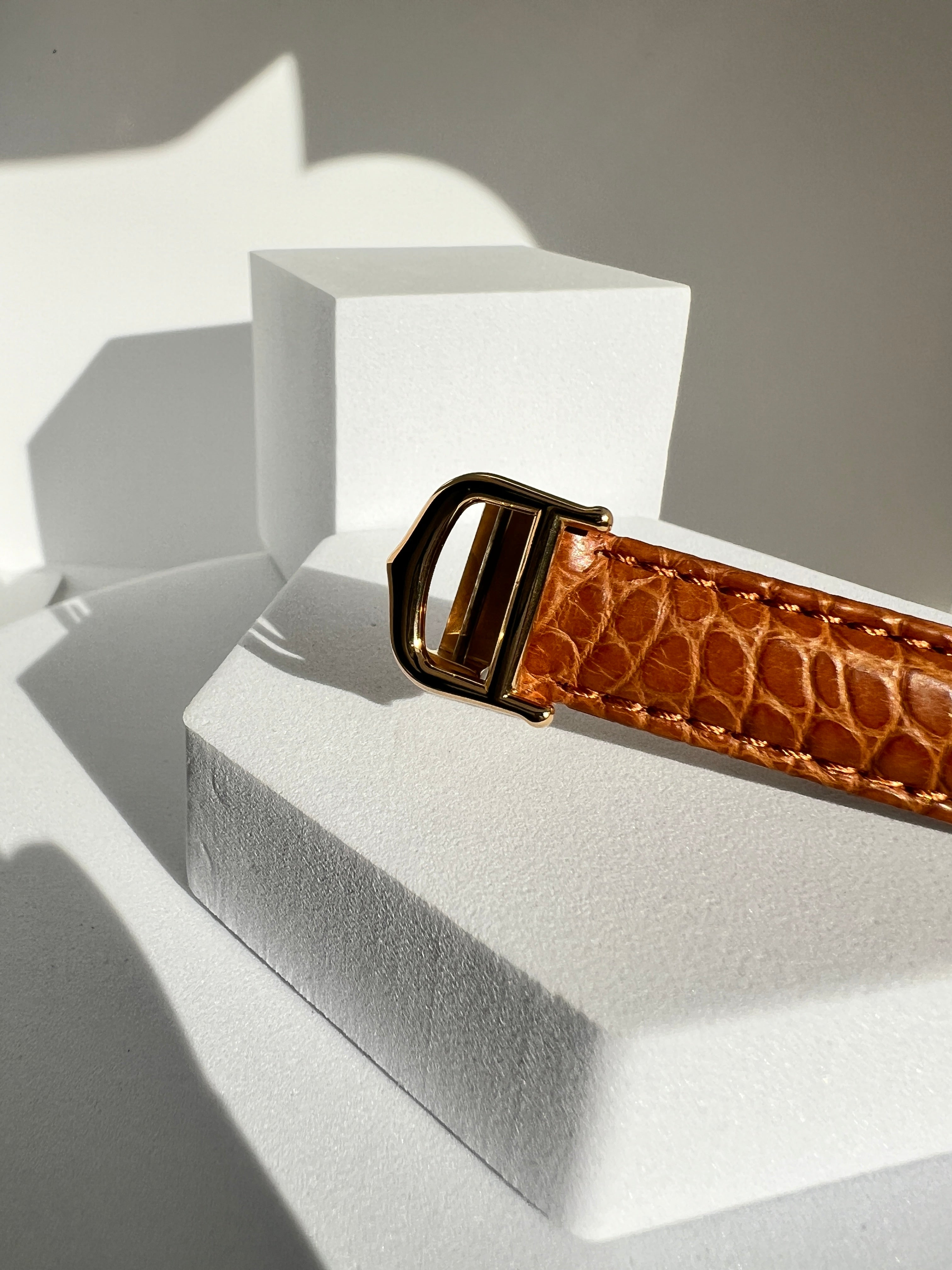 マスト ドゥ カルティエ タンク レディースヴィンテージウォッチ ピンク アクアリーノ MMサイズ 純銀に18Kヴェルメイユ