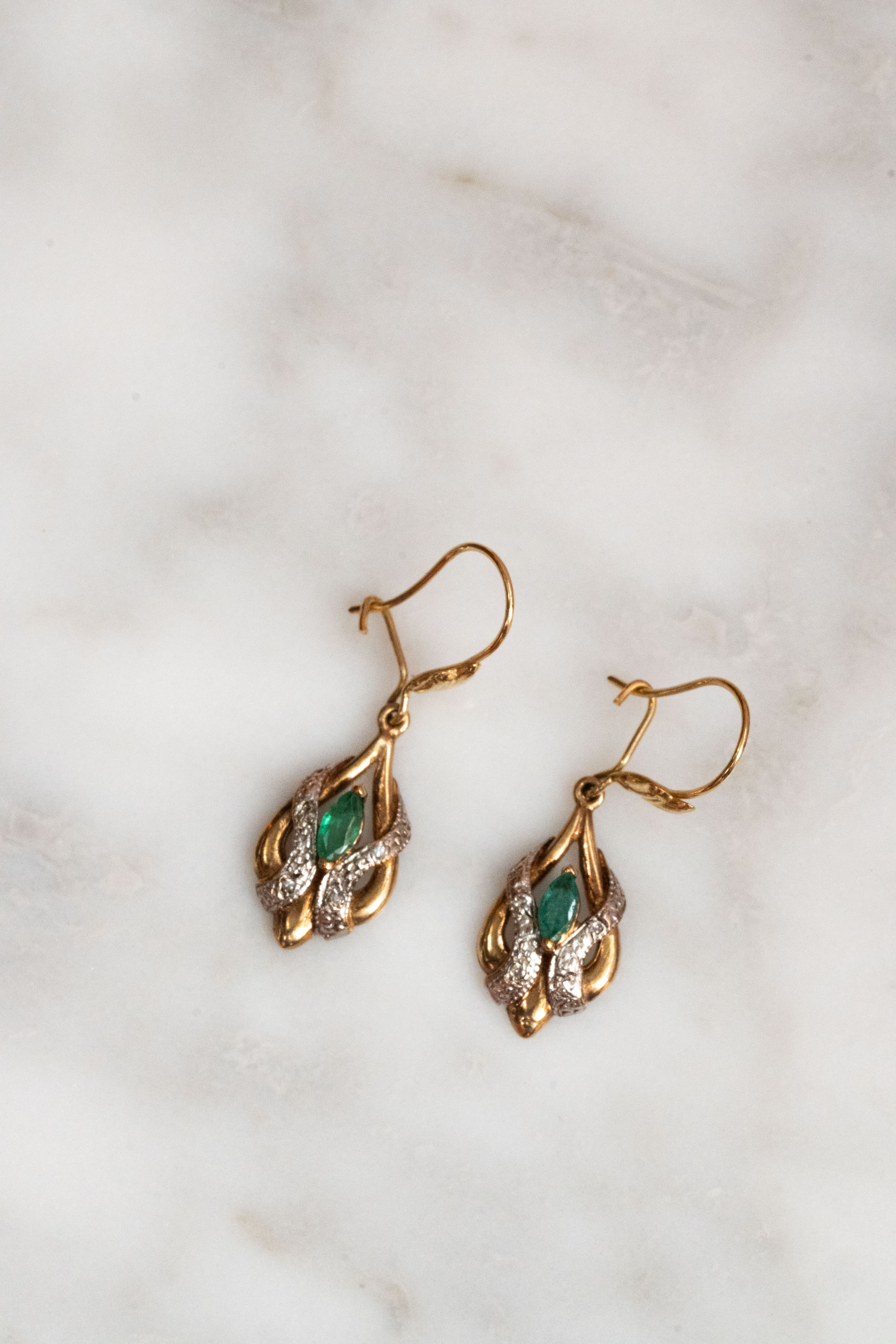 9金 2.2g 天然エメラルド(マーキスカット) & ダイヤモンド ゴールド・ドロップピアス