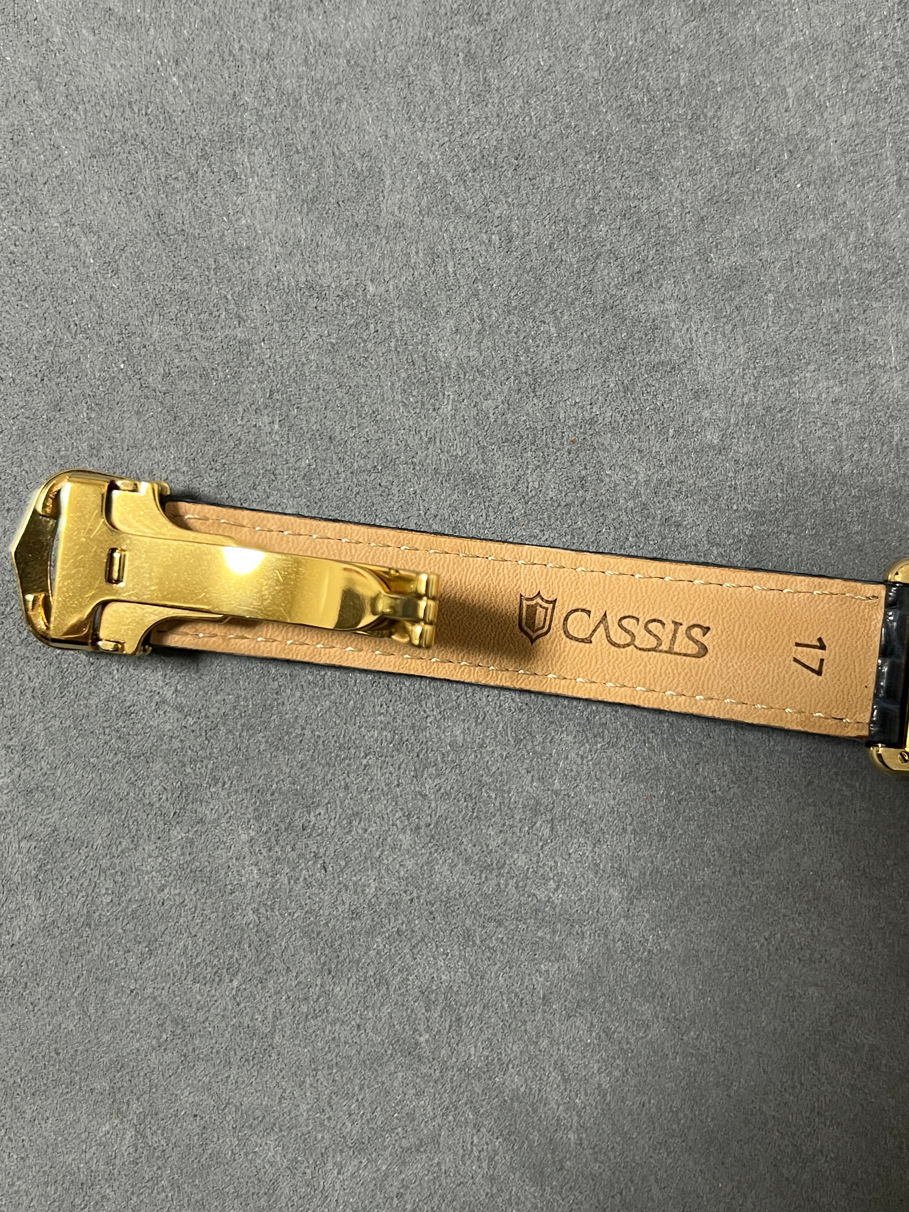 Discontinued Must de Cartier Tank Unisex Vintage Watch Flying Arabia LM Size Pure Silver with 18K Vermeil