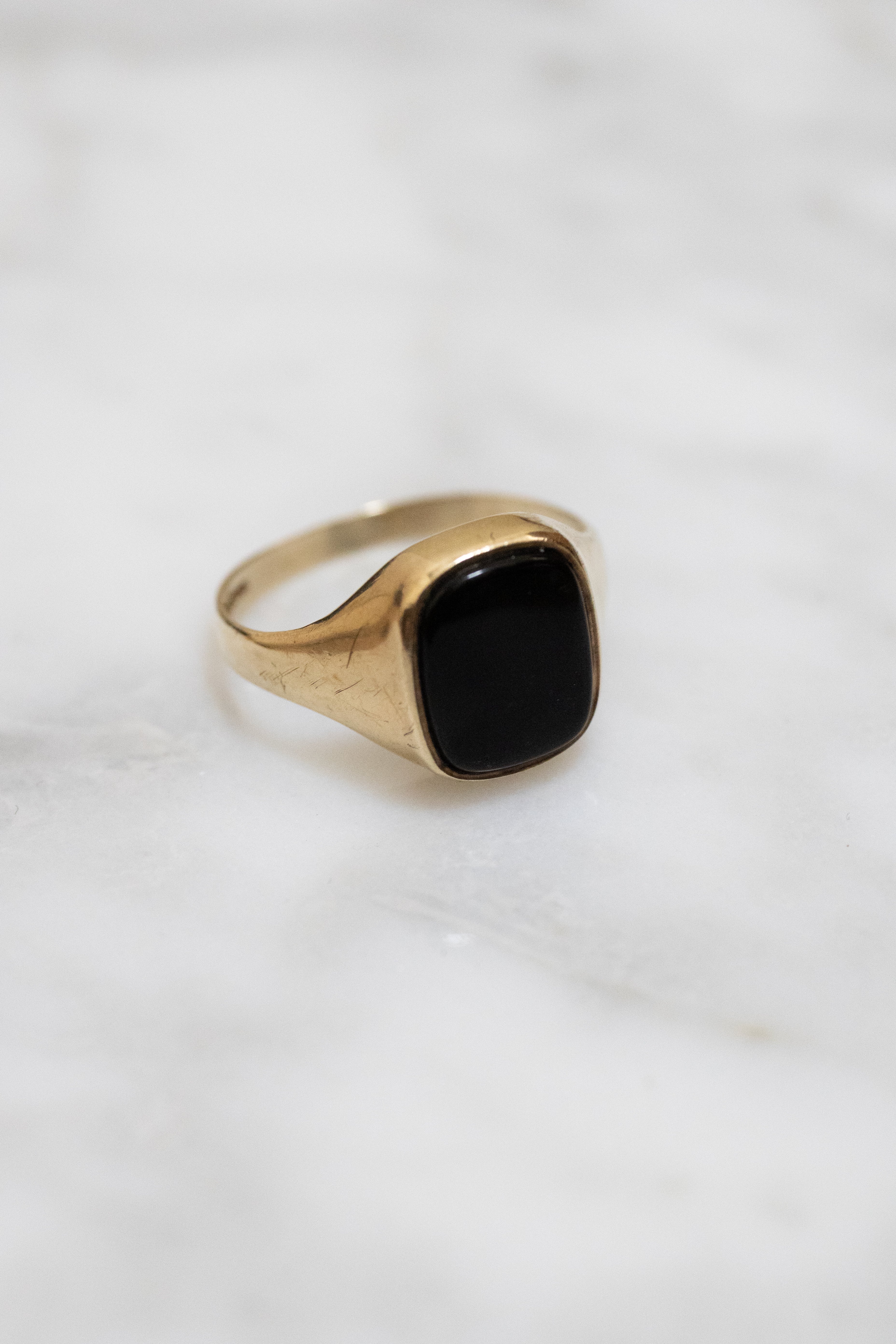 英国ヴィンテージ 9Kゴールド×オニキス・シグネットリング