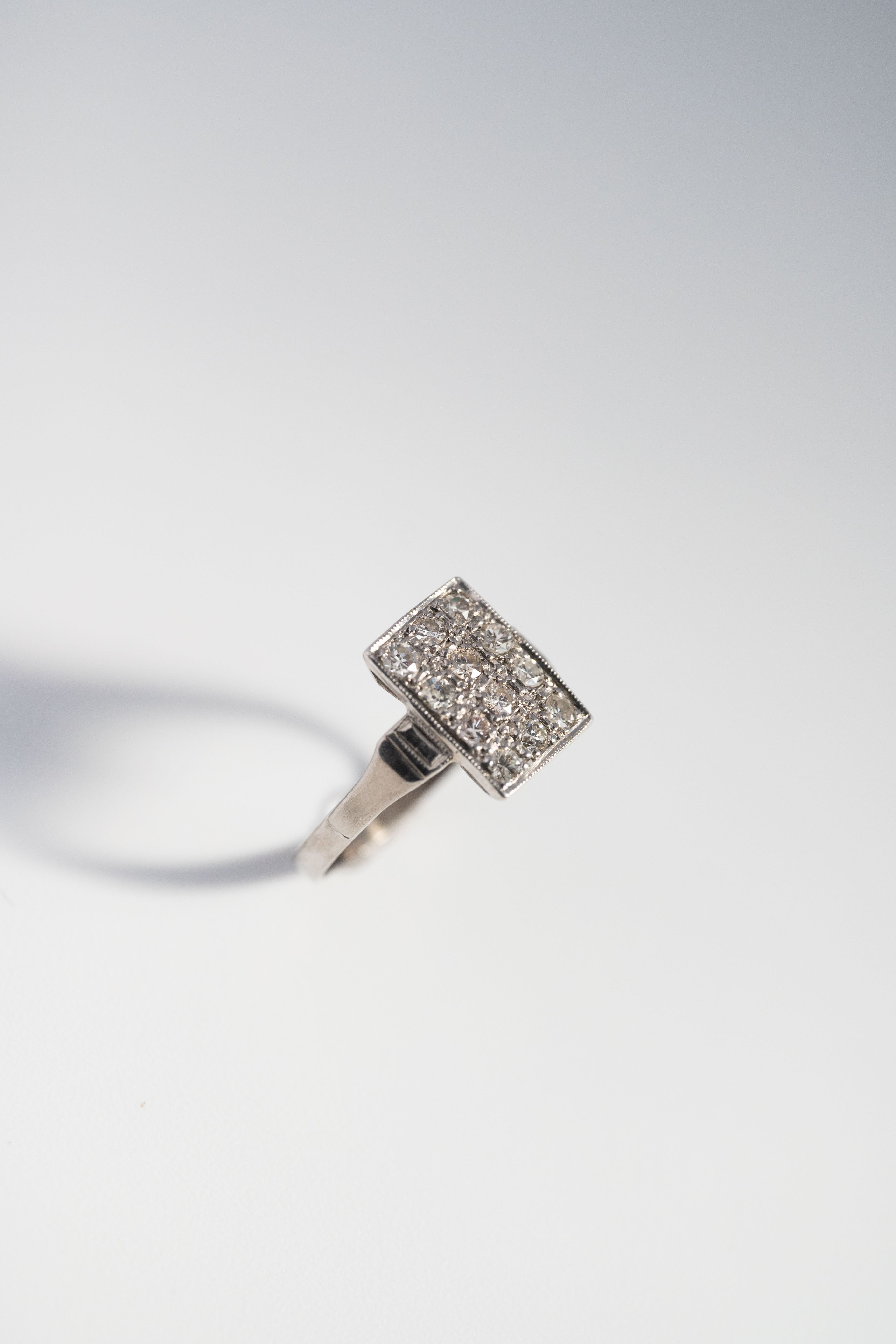 プラチナ製 2.3g 1920s アール・デコ ダイヤモンド・クラスター・リング