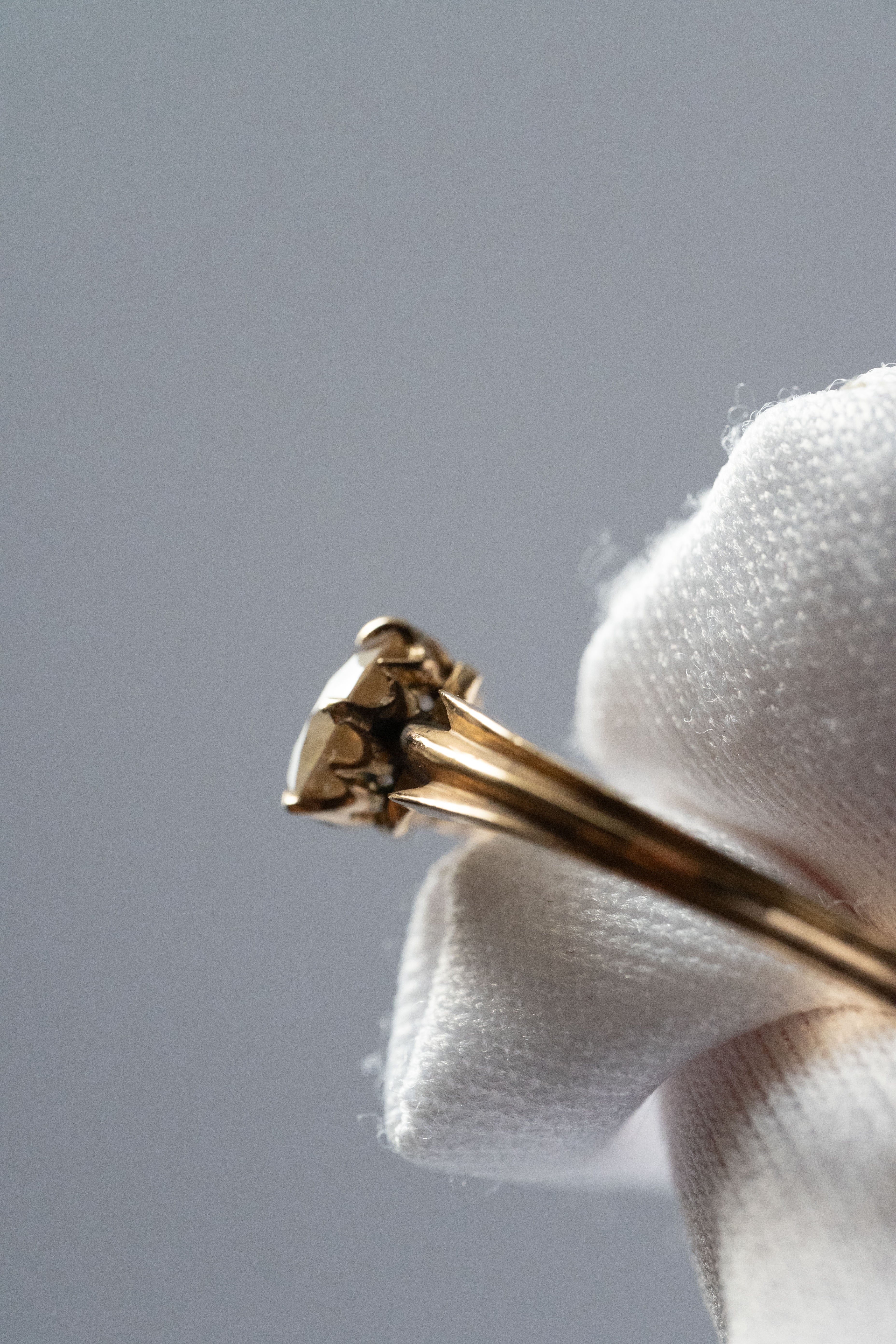 （CGLで鑑定中）18K 2.2g ヴィクトリアン・3/4ct オールドカット・ダイヤモンド・ソリティアリング（ファンシー・カラー）