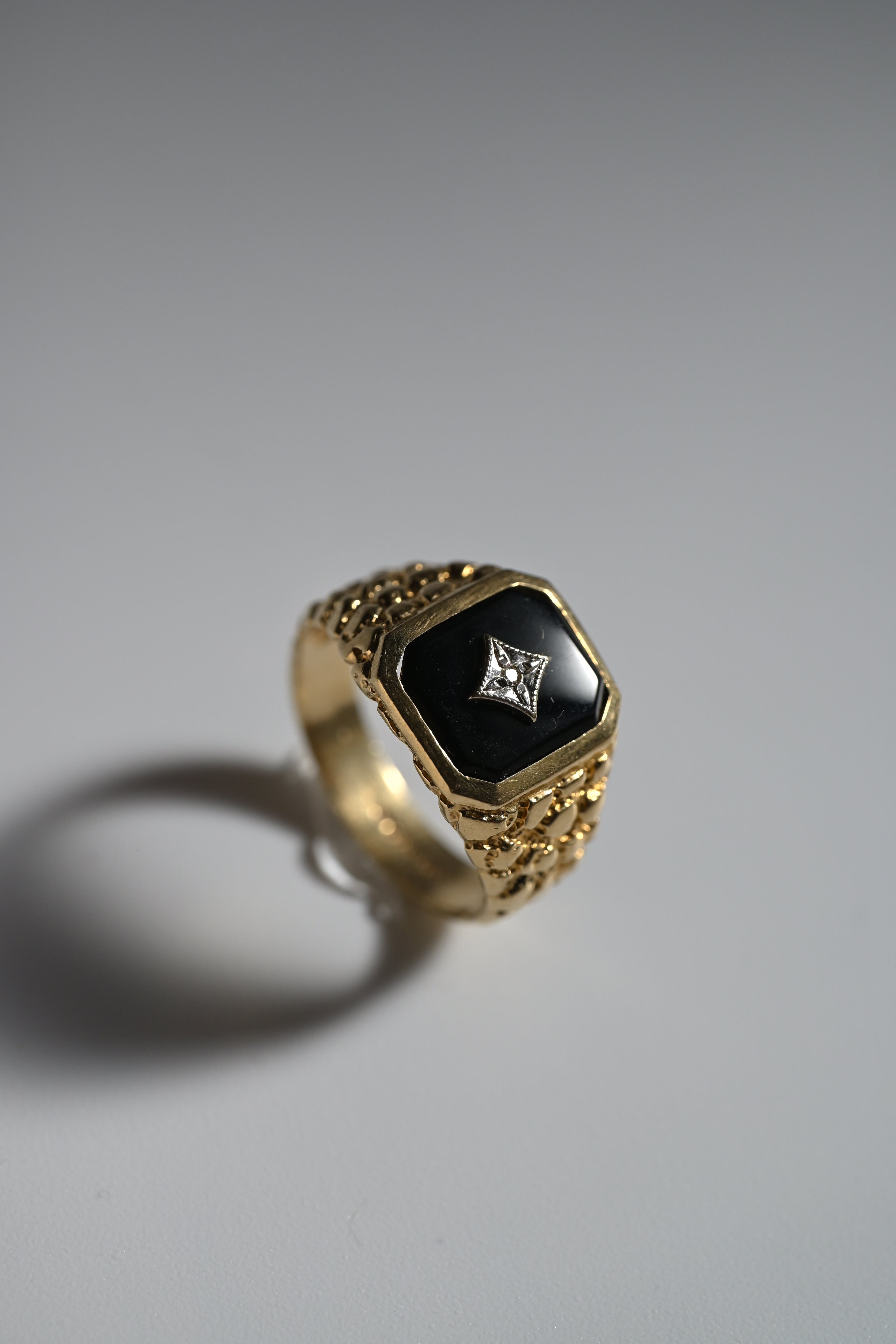 10K 5.89g オニキス ＆ 星留めダイヤ・ヴィンテージリング