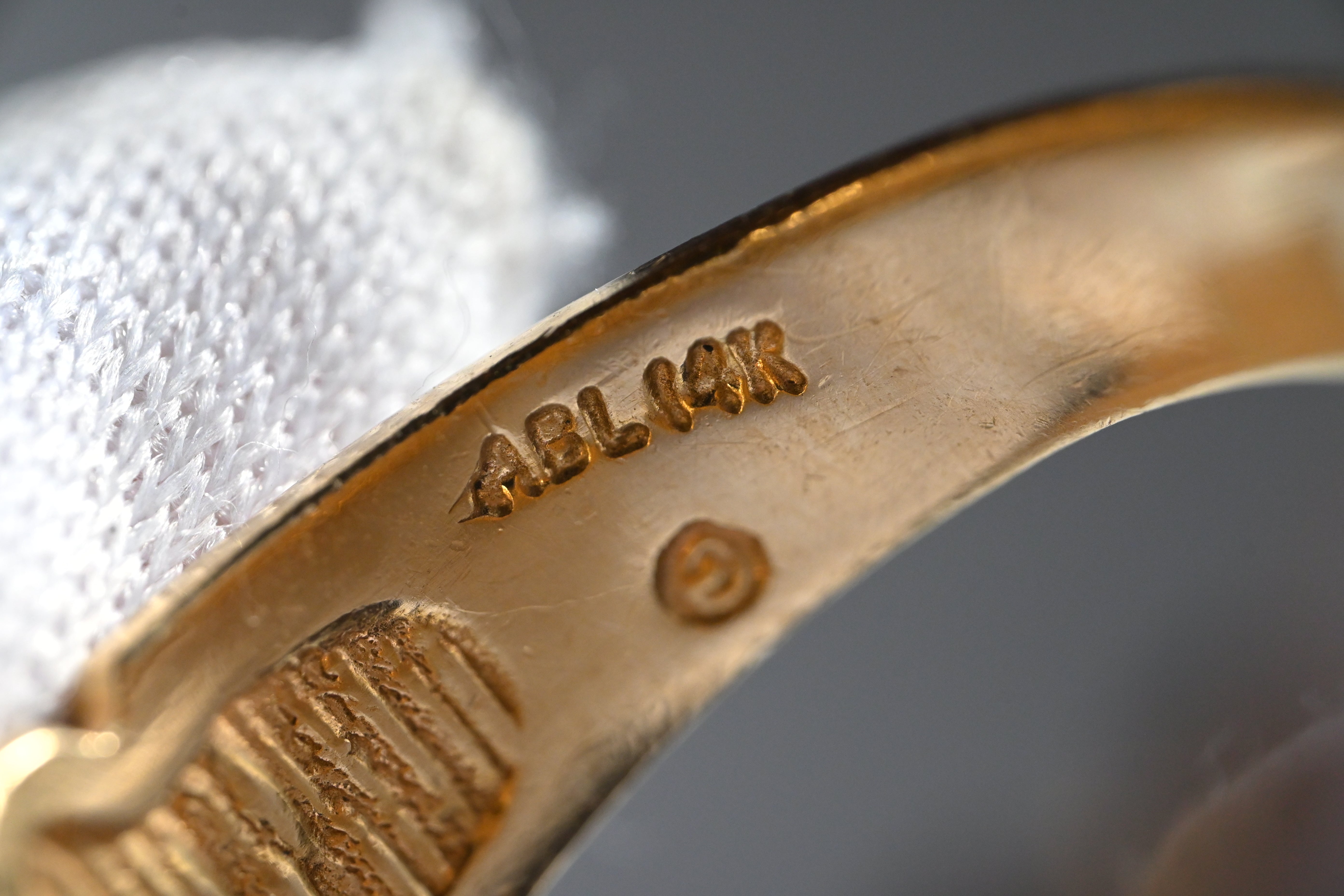 14K 8.55g オニキス ＆ ダイヤモンド・シグネットリング