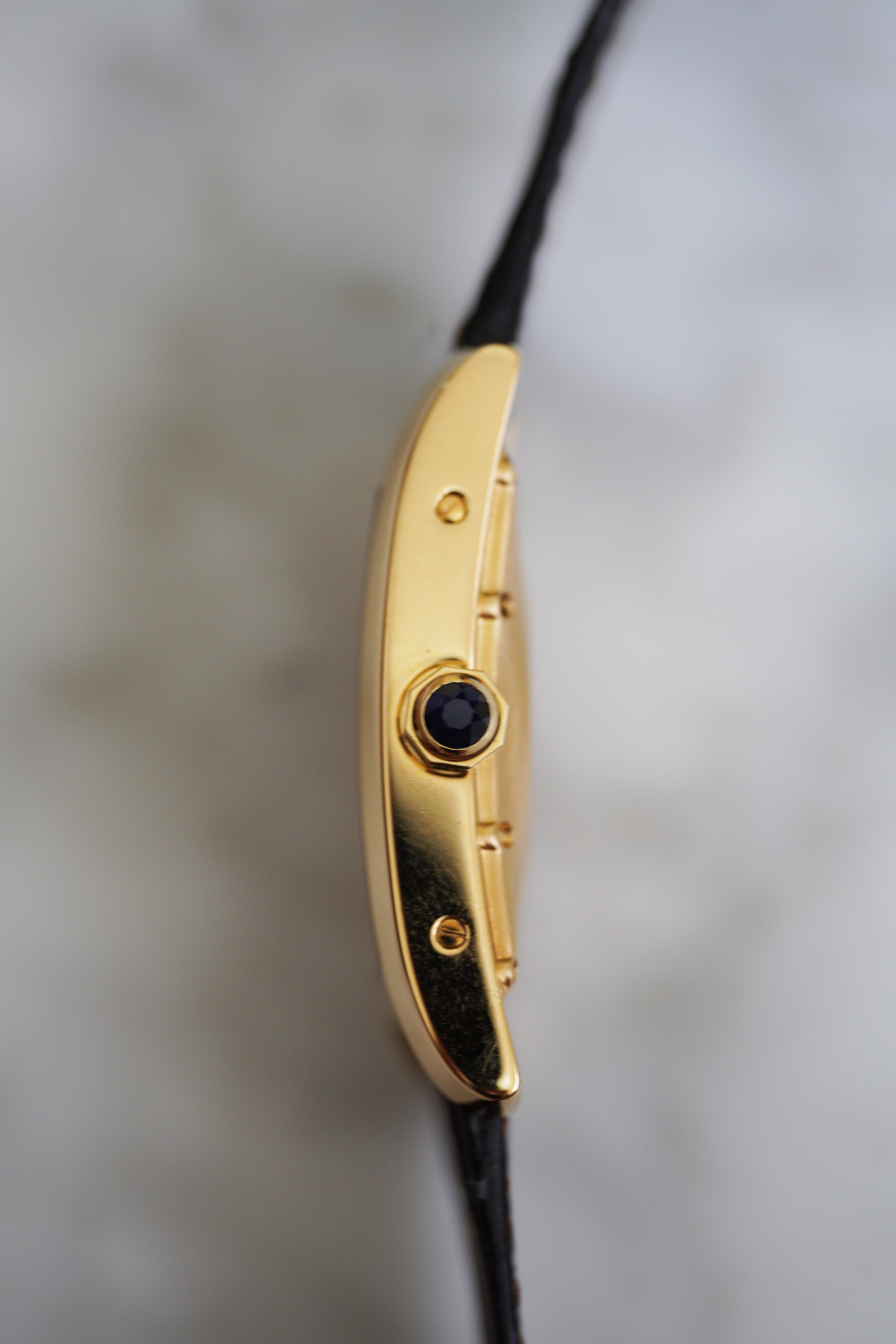 CARTIER カルティエ タンクアメリカン 18KYG MMサイズ W2600851